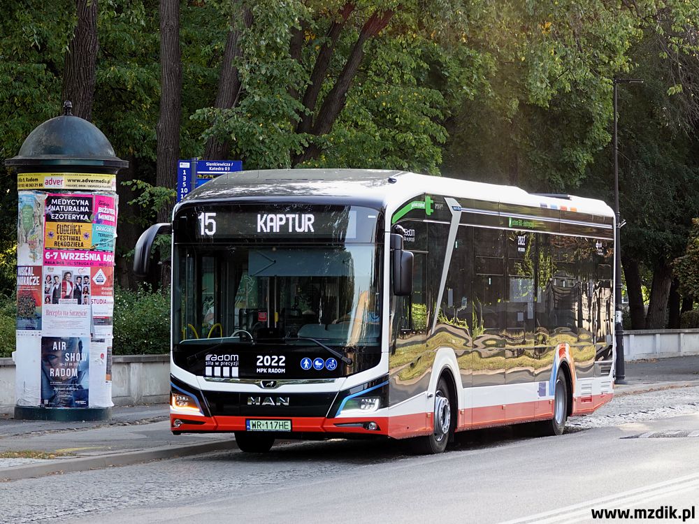 Nowy autobus elektryczny marki MAN na linii 15