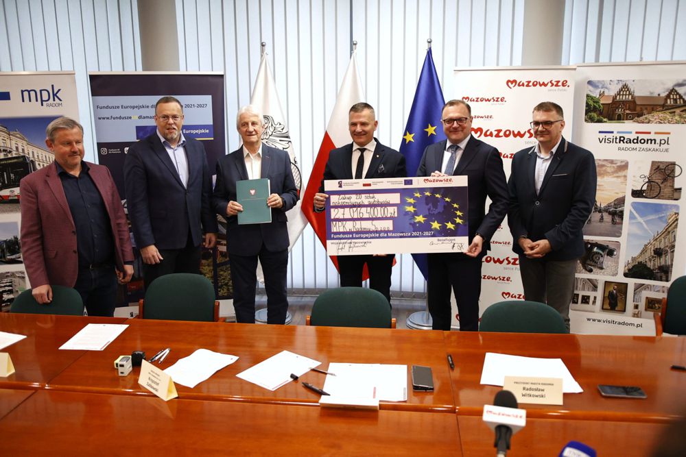Podpisanie umowy o dofinansowanie zakupu nowych autobusów